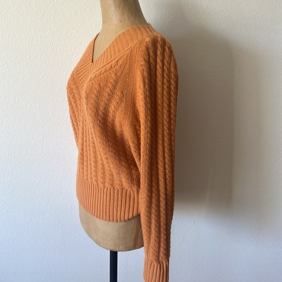 Theory sz S cashmere orange sweater v neck cable knit super soft great condition - Picture 2 of 8
